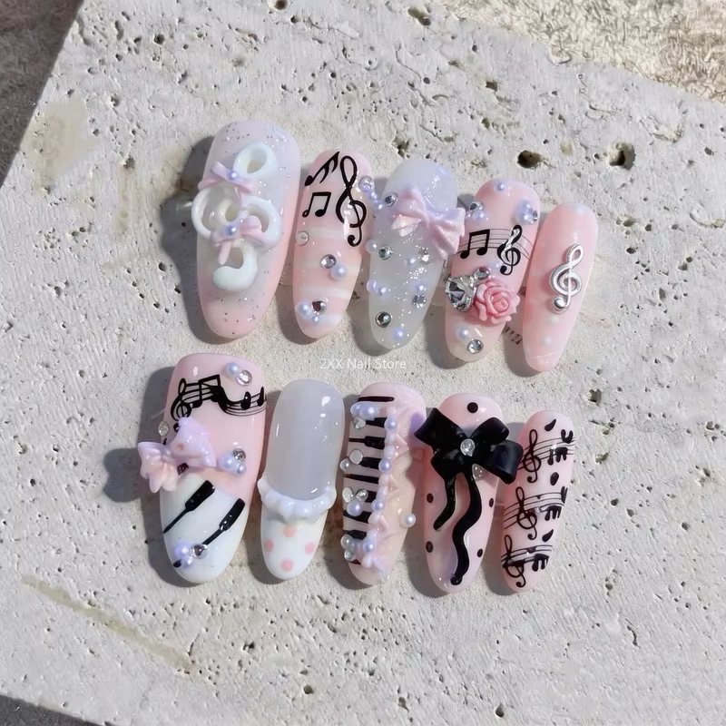 Nouvelles 10 pièces Ongles artificiels faits main Muse Rose Noir