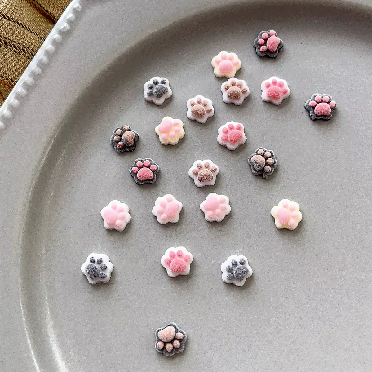 Accessoires pour ongles en forme de patte de chat en peluche