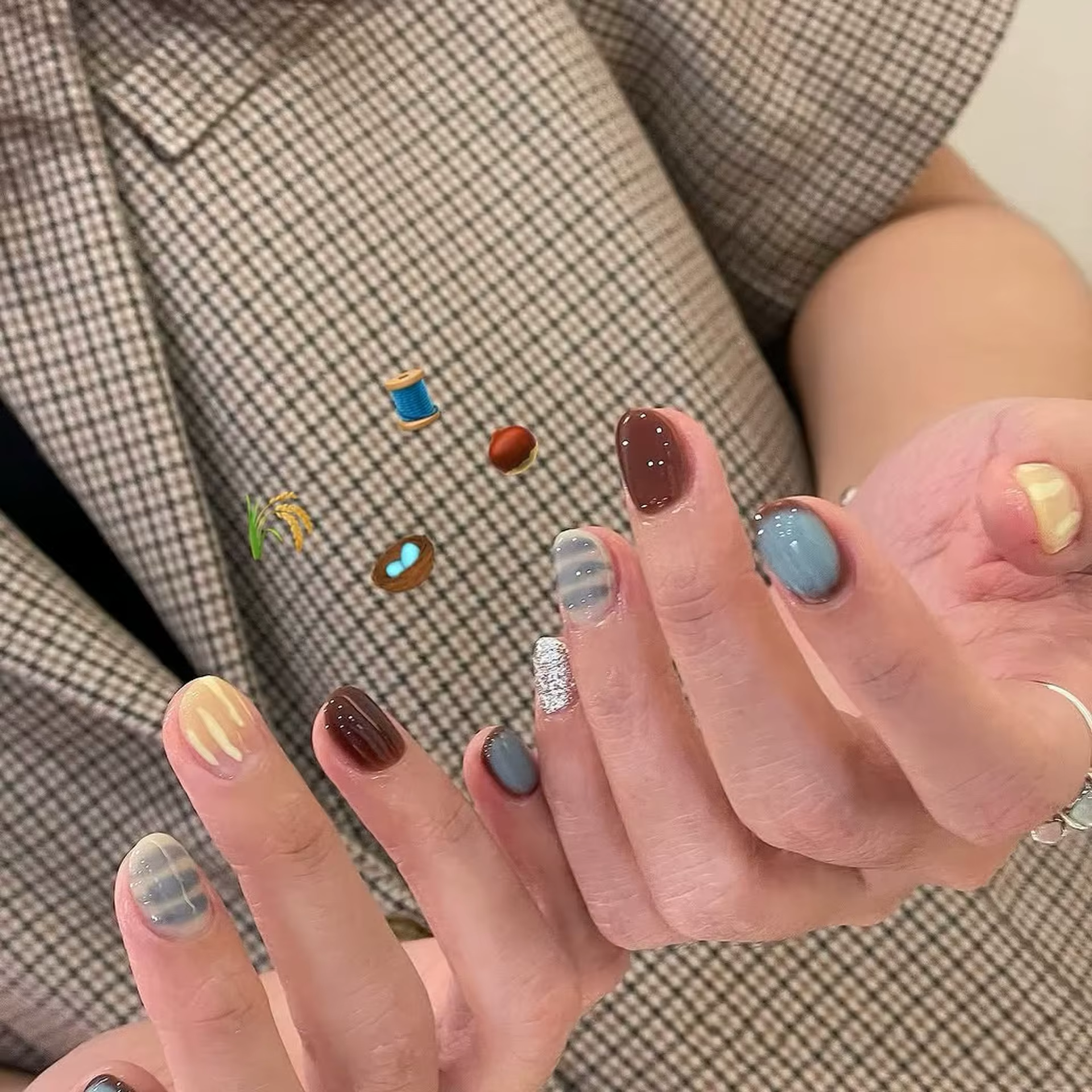 10 pièces crème bleu Blush carré fait à la main faux ongles rétro marron dégradé court rond presse