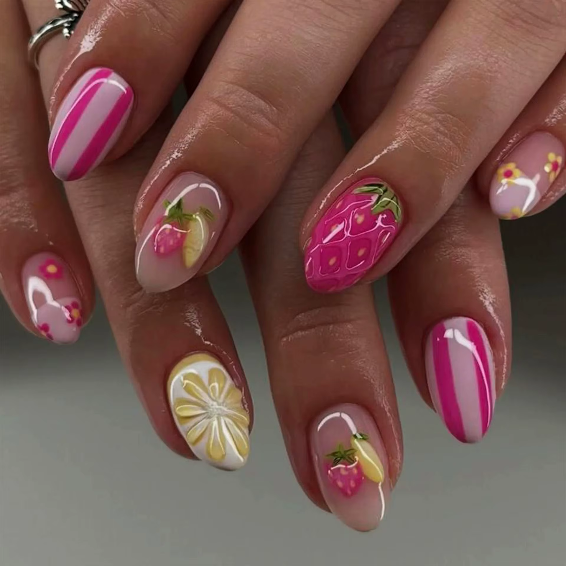 Faux ongles à presser en amande