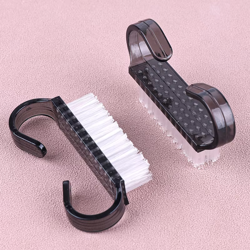 Brosse de nettoyage des ongles noire