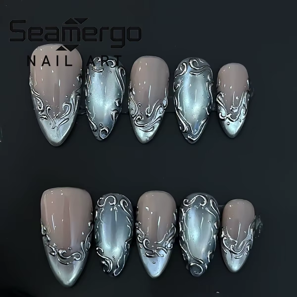 24 faux ongles argentés effet œil de chat avec motif baroque