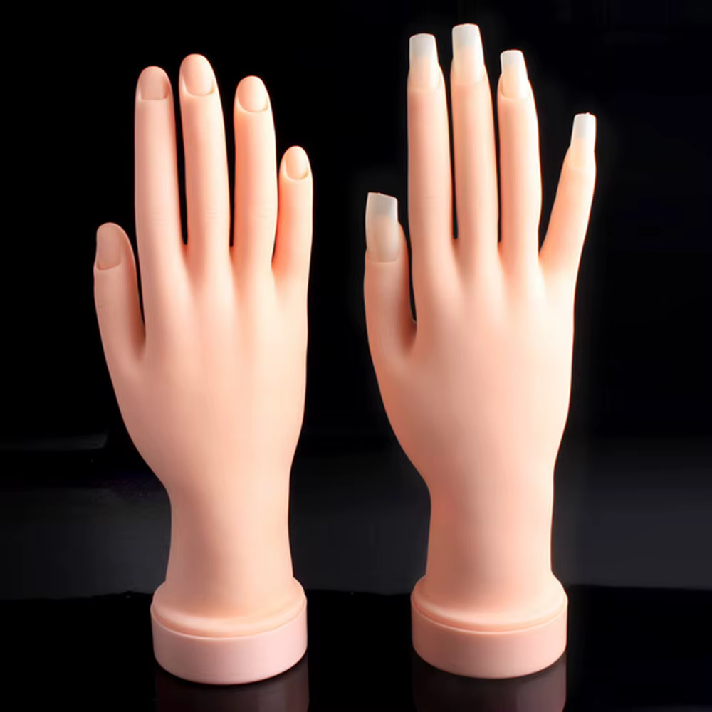 Main d'entraînement pour ongles en acrylique