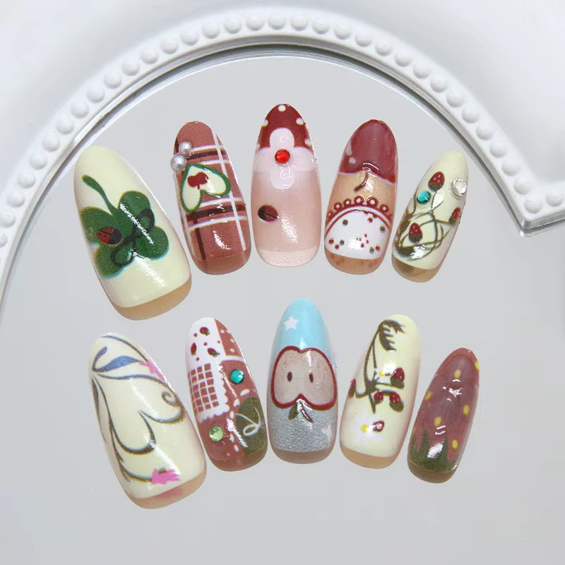 24 pièces mignon amande presse sur ongles dessin animé pomme fraise doux rose Plaid modèles français faux