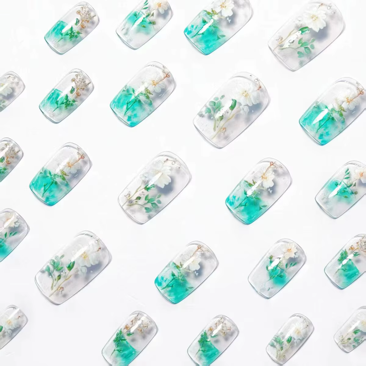 Faux ongles moyens pour femmes et filles