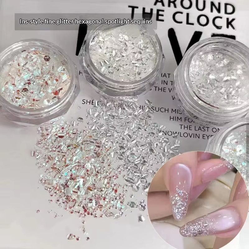 Paillettes pour nail art avec effet scintillant pour des designs DIY et des looks glamour