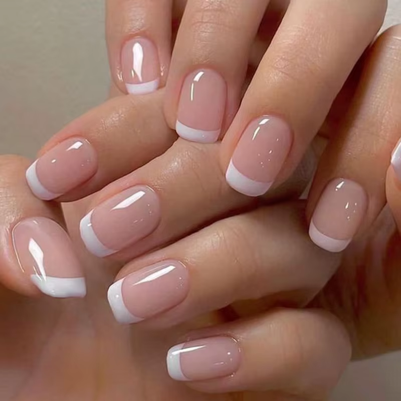 Faux ongles de Style français