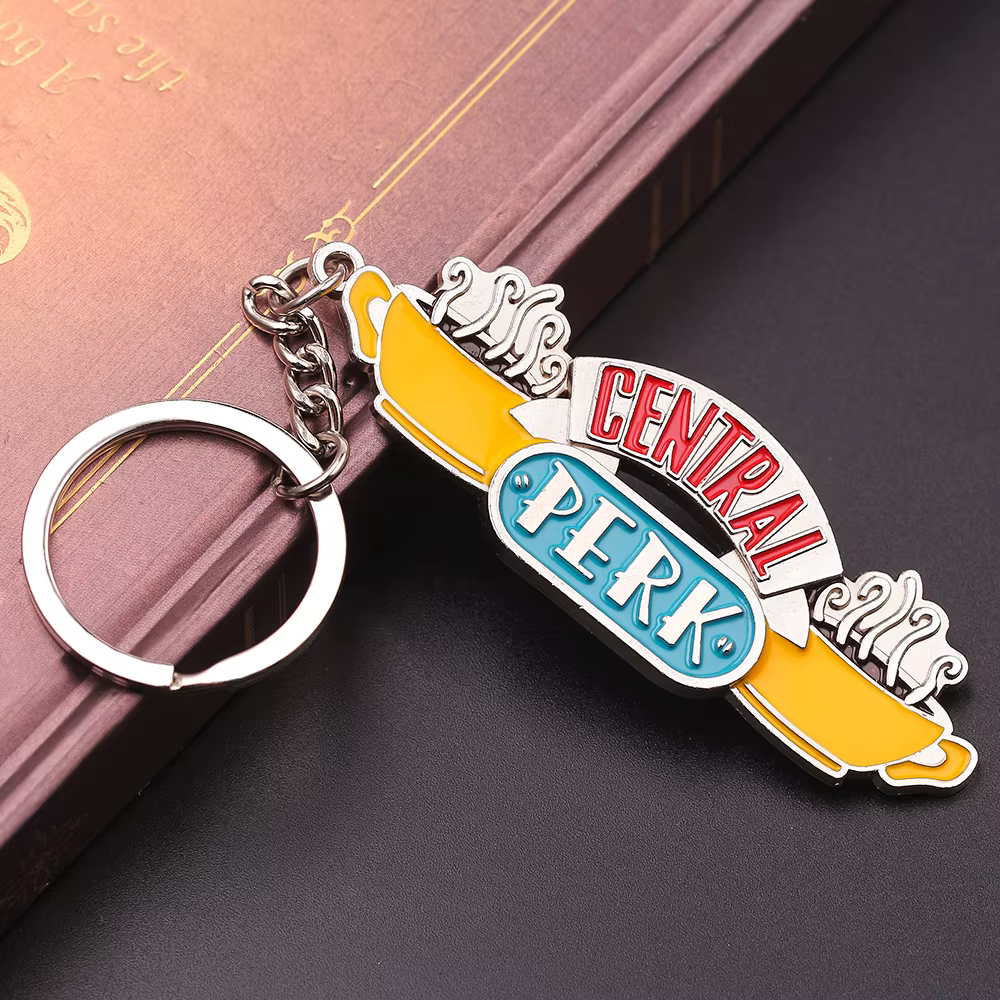 Porte-clés Friends Central Perk, émail, thème café, pendentif, cadeau pour les fans de Friends