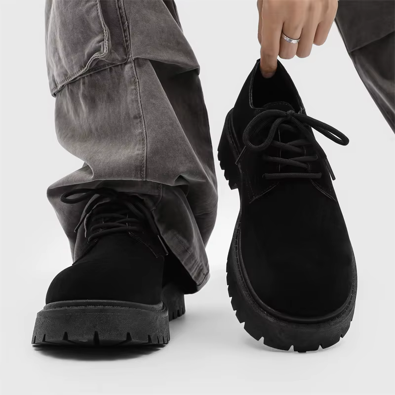 Bottes de travail robustes pour hommes, style Derby, rétro, à lacets, en daim, semelle épaisse, respirantes, basses, chaussures décontractées industrielles pour hommes 2026