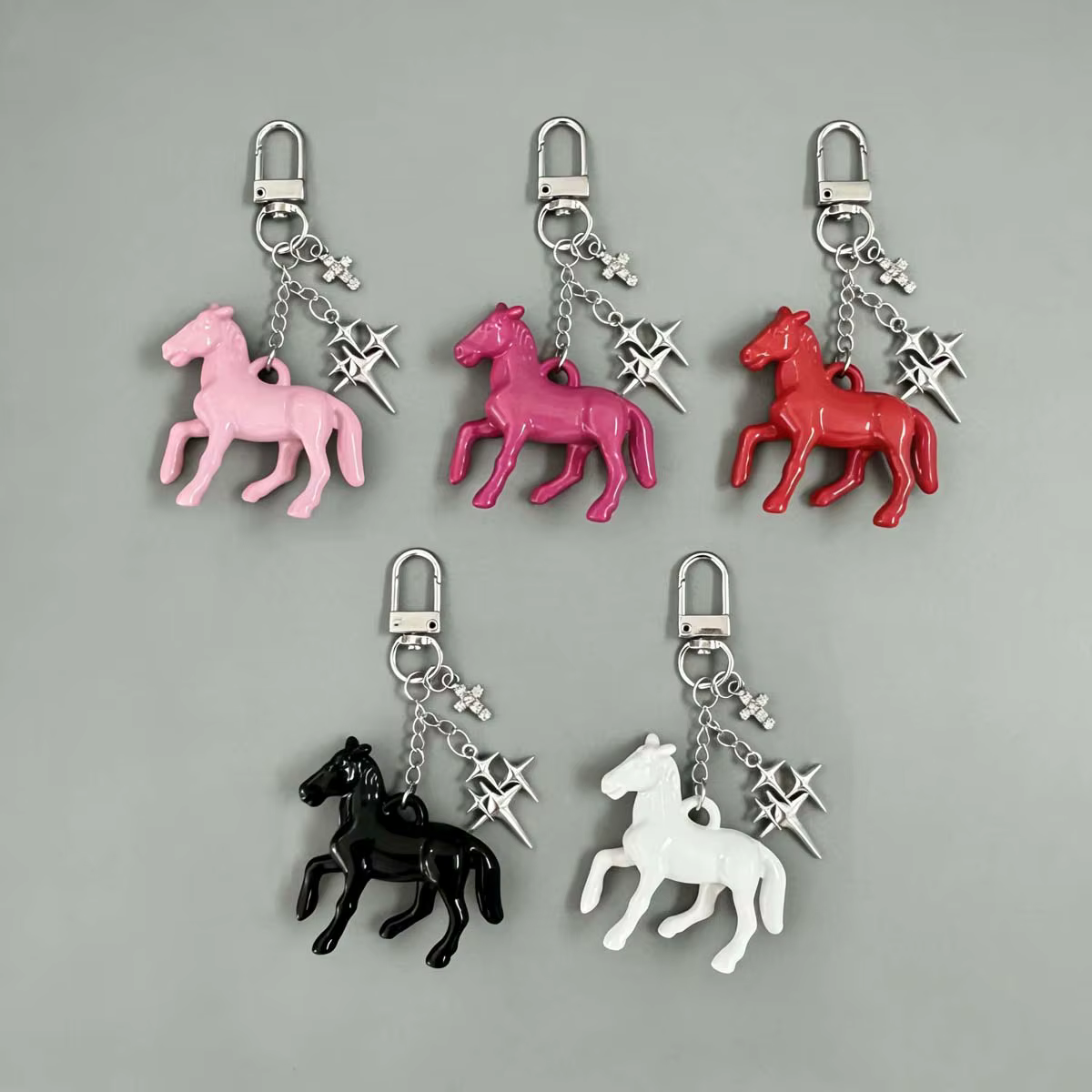 Porte-clés en acrylique pour femmes, mignon, Animal de dessin animé, stéréoscopique, petit cheval, multifonctionnel, chaînes, accessoires de décoration