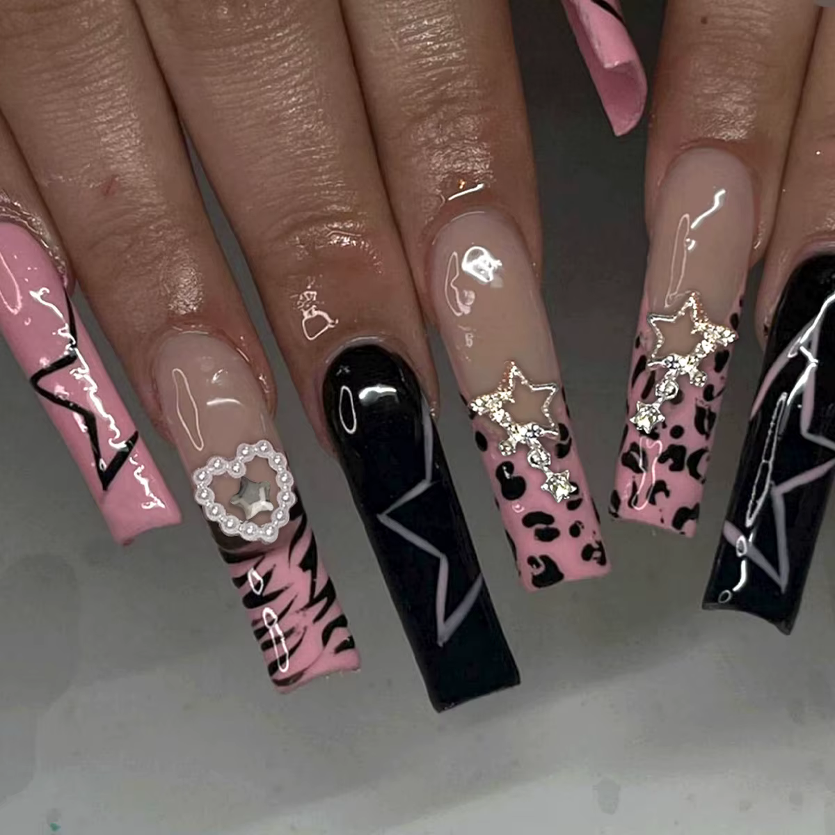 Faux ongles français imprimé léopard rose