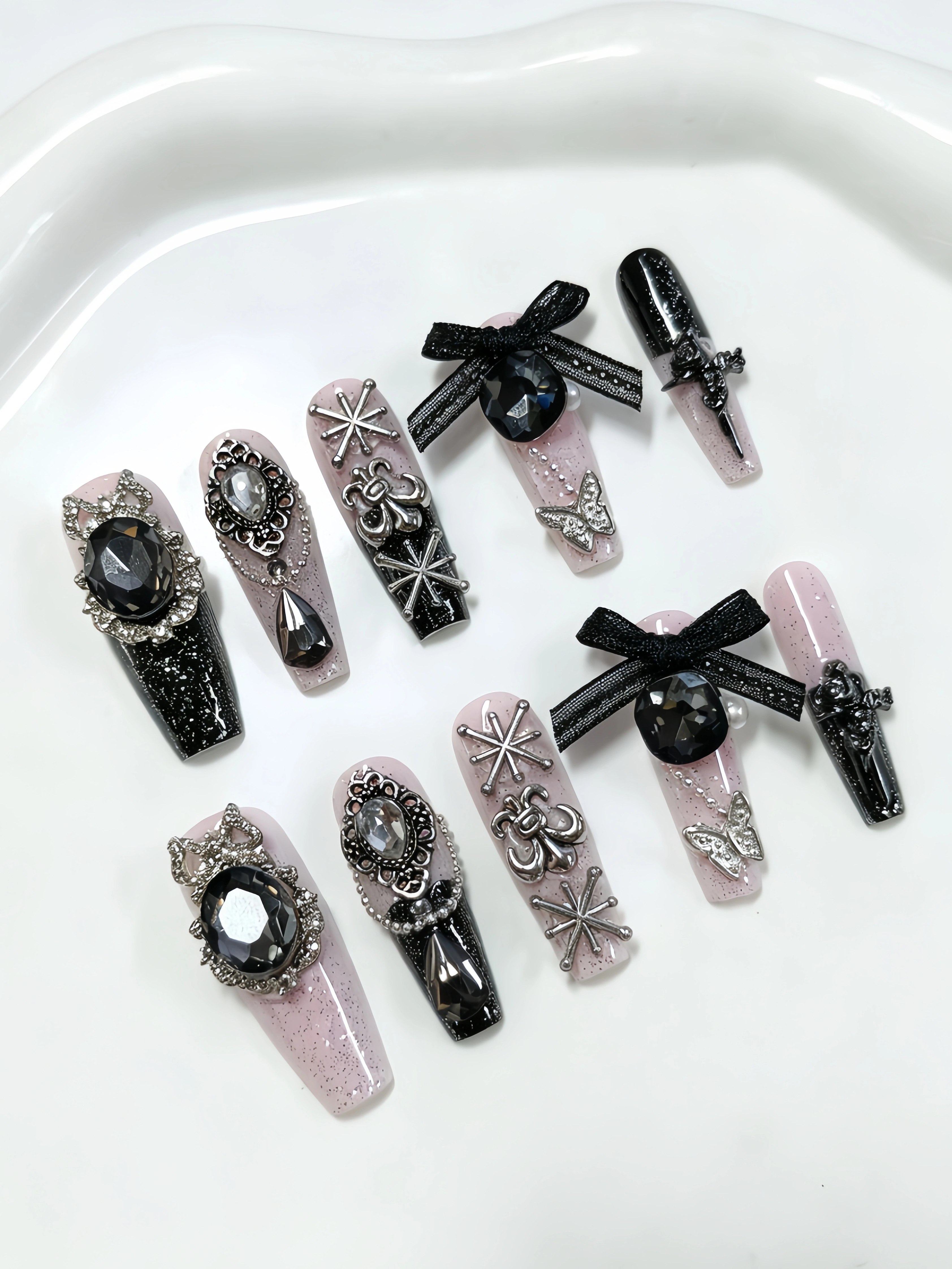 10 faux ongles trapézoïdaux de longueur moyenne