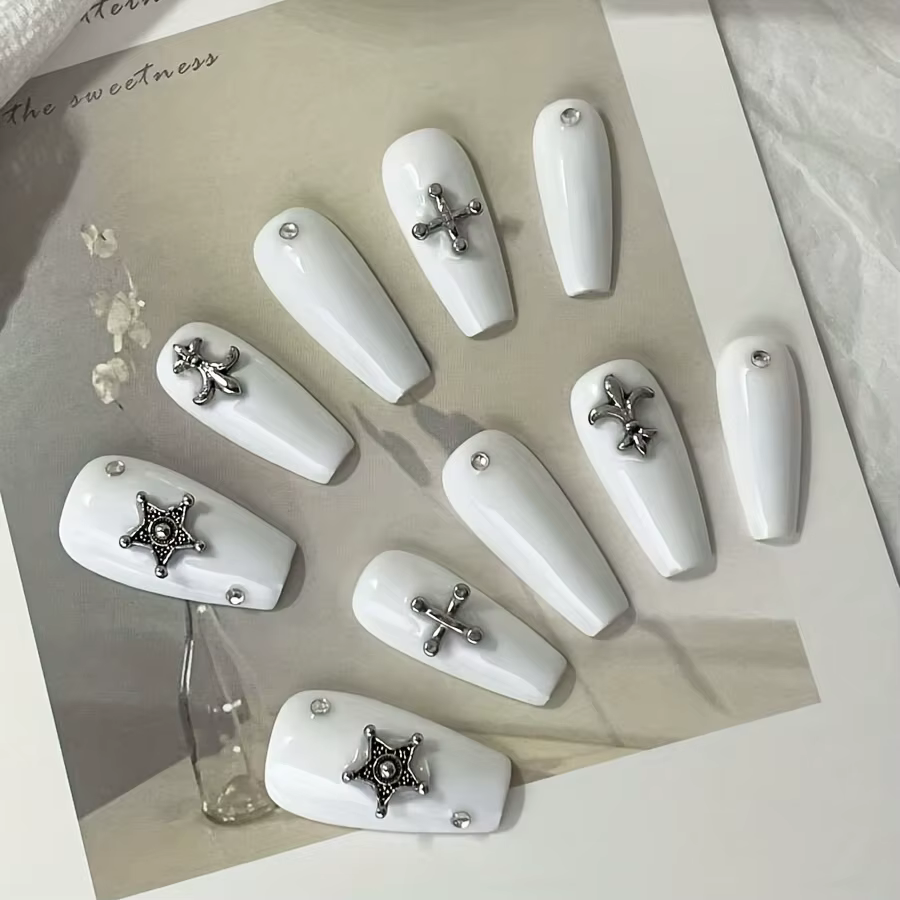 10 pièces de faux ongles pressés faits à la main