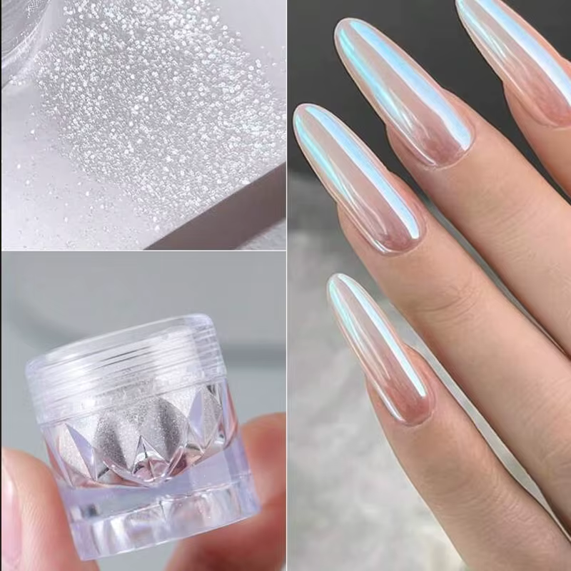 Poudre à ongles chromée blanche scintillante