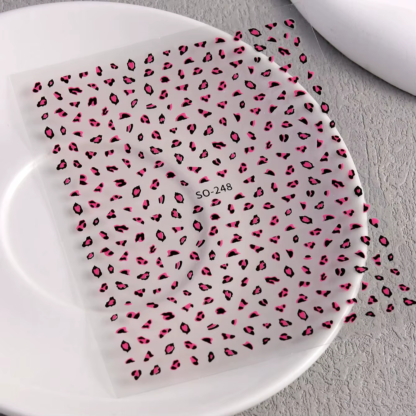 Autocollant pour Nail Art imprimé léopard marron noir rose