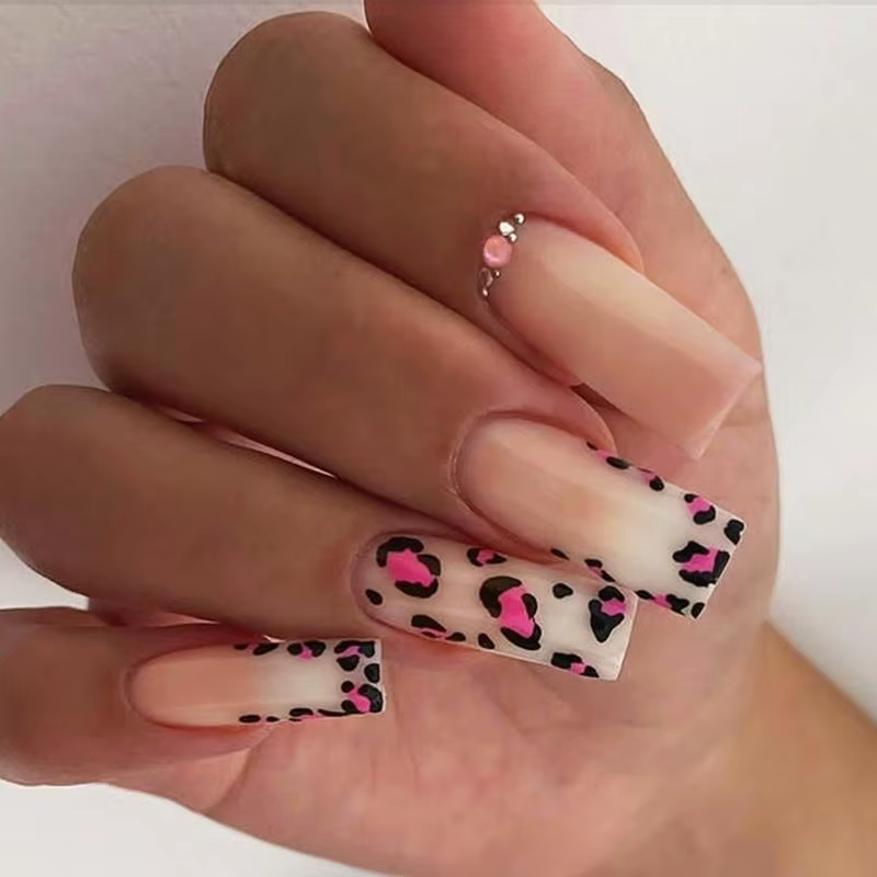 831E 24pcs Leopard Fake Cercine Press on False Tips Artificiel
