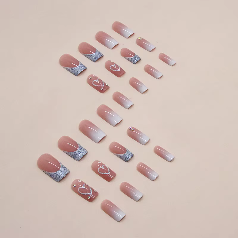 24 morceaux d'ongles longs et nus doux (forme carrée)