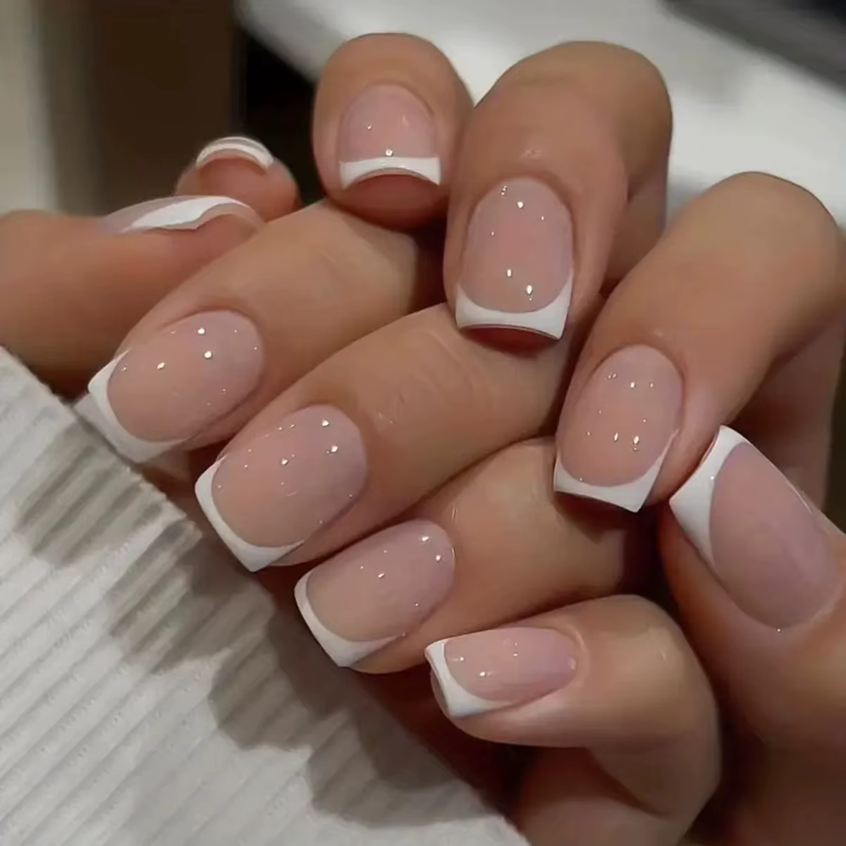 Faux ongles carrés courts pour femmes et filles