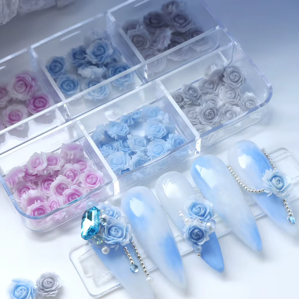 Mélange de fleurs de rose sculptées pour la décoration des ongles