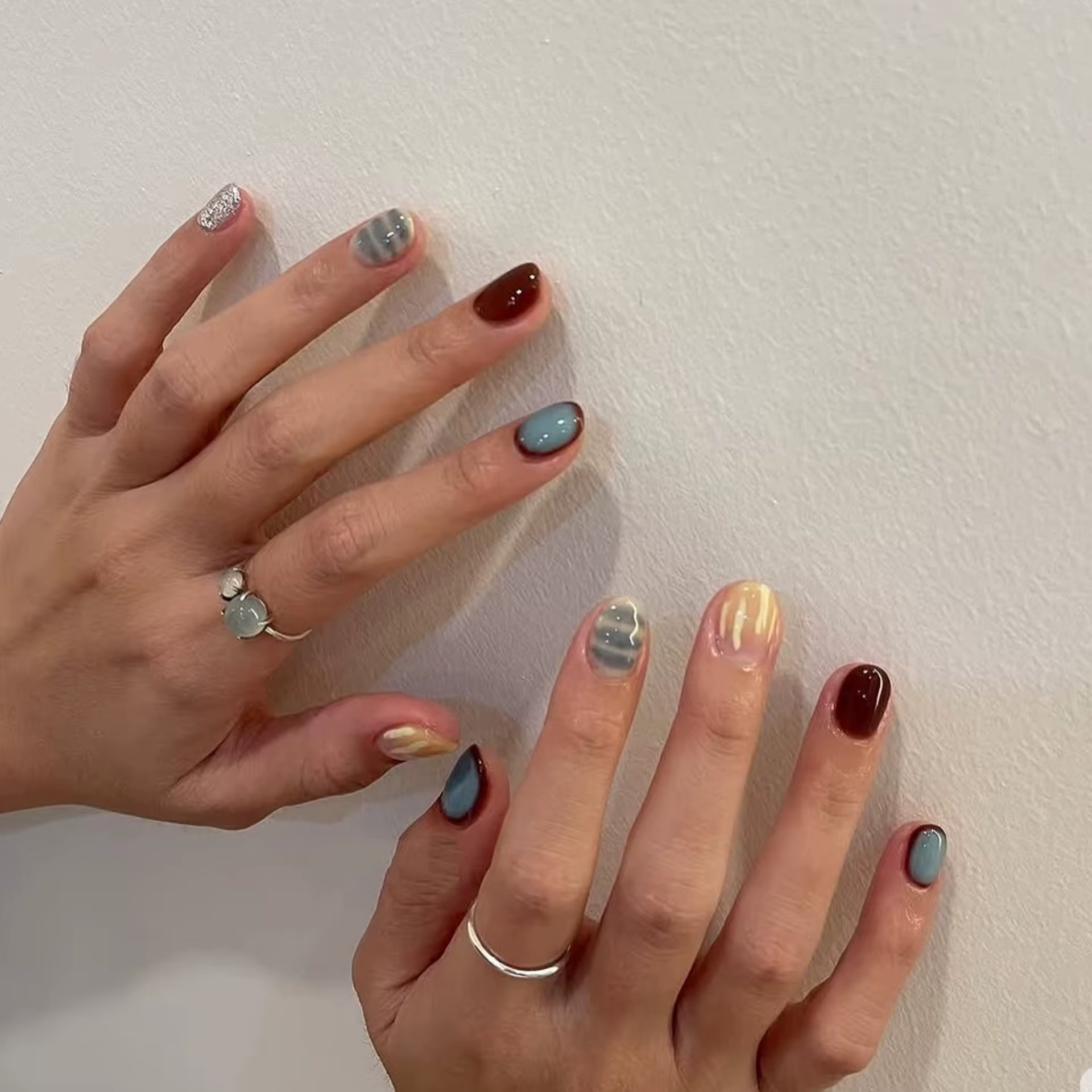 10 pièces crème bleu Blush carré fait à la main faux ongles rétro marron dégradé court rond presse