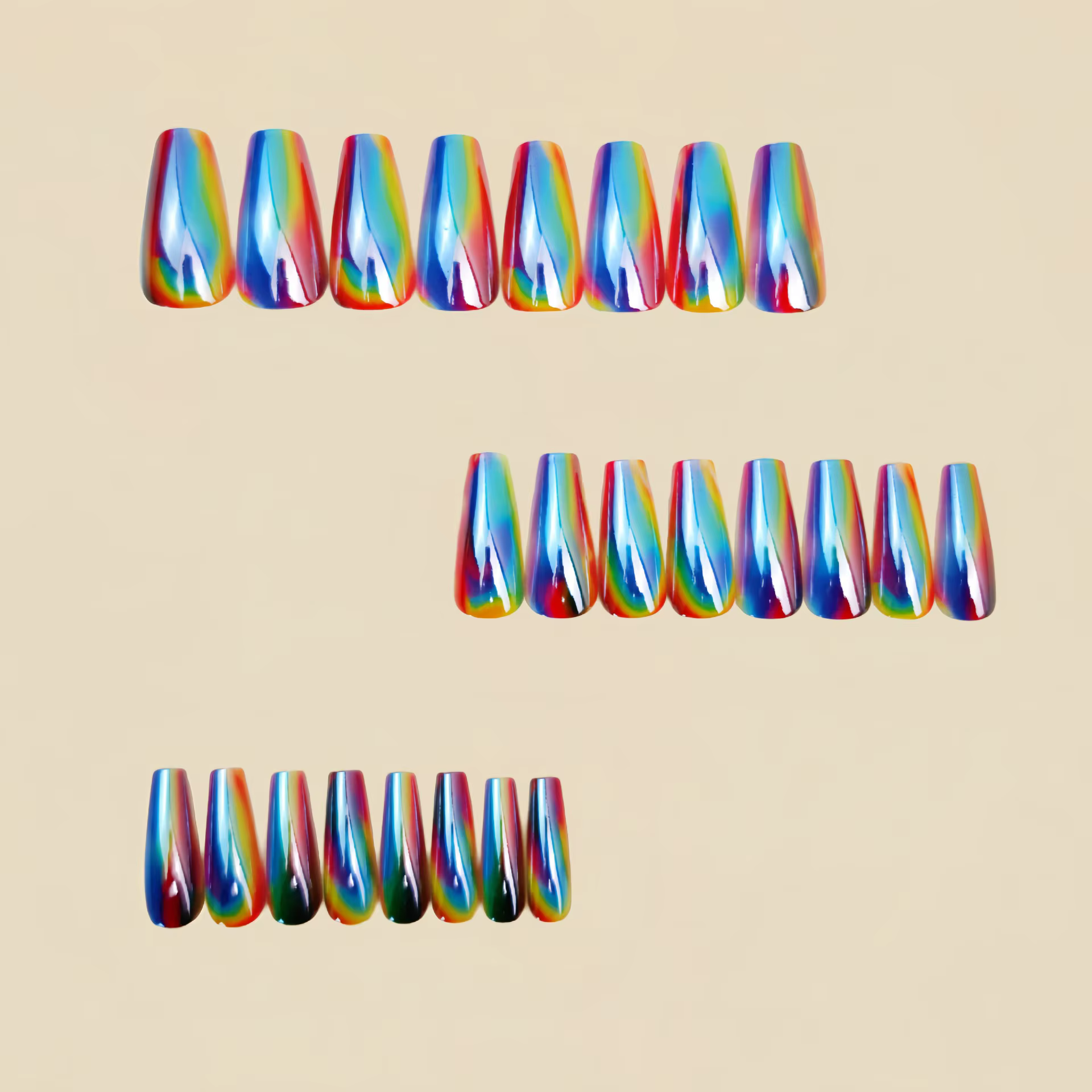Faux ongles mi-longs holographiques