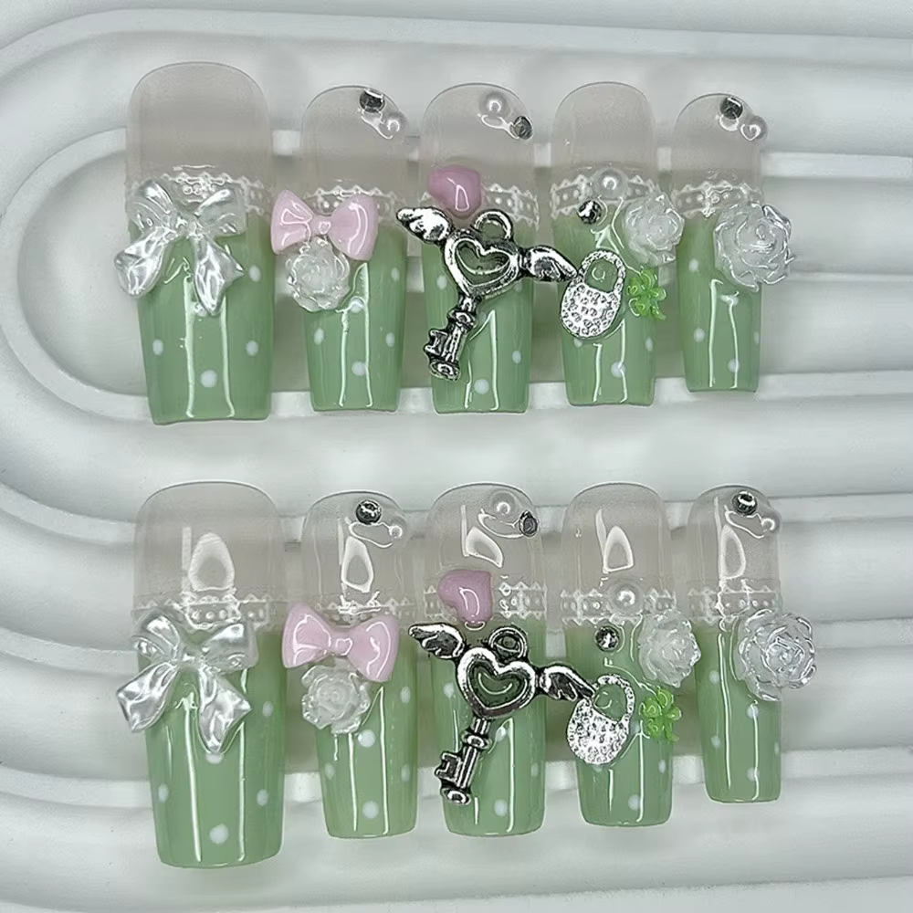 Y2K Vintage Gyaru français dentelle longue à la main presse sur les ongles arc perle à pois trèfle faux