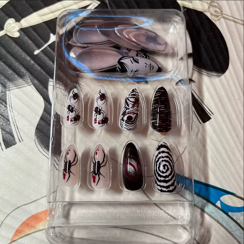 24 pièces horreur bande dessinée Halloween faux ongles Tomie presse