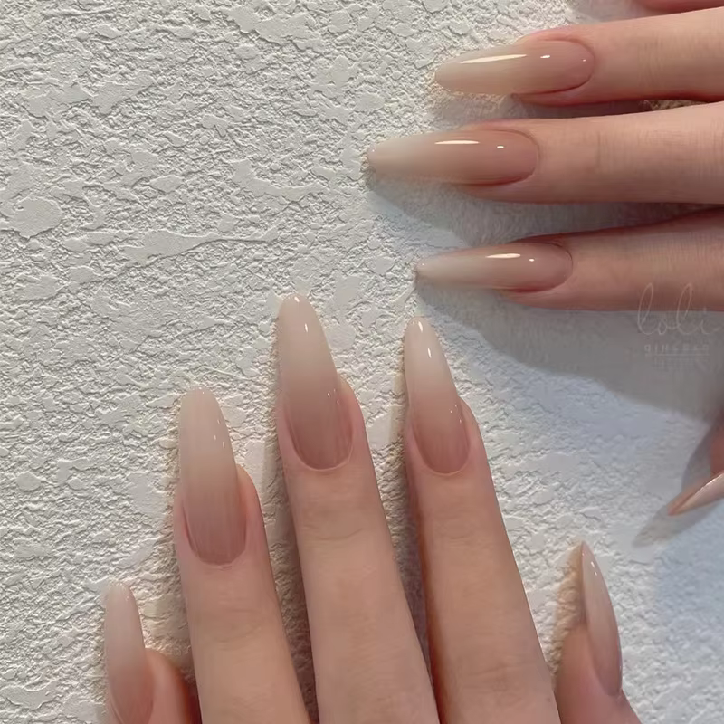 24 faux ongles en forme de goutte d'amande