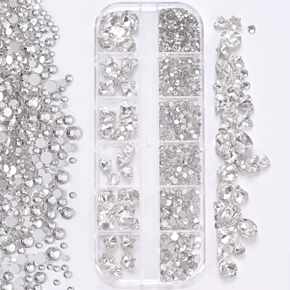 1 boîte de strass 3D transparents pour Nail Art