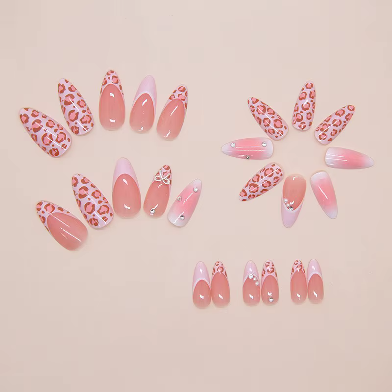 24 faux ongles à presser en amande rose imprimé léopard