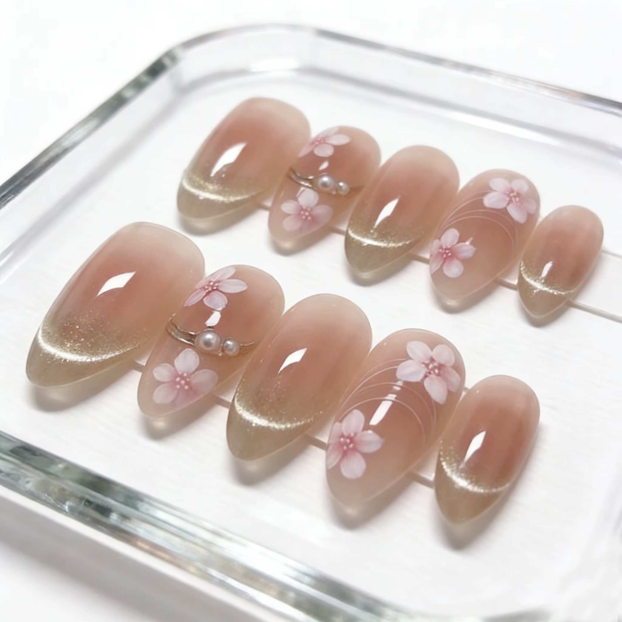 10 faux ongles Sakura faits à la main
