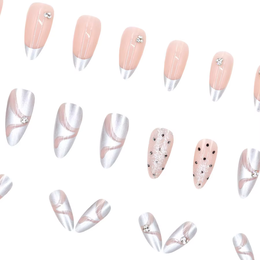 Faux ongles moyens pour femmes et filles