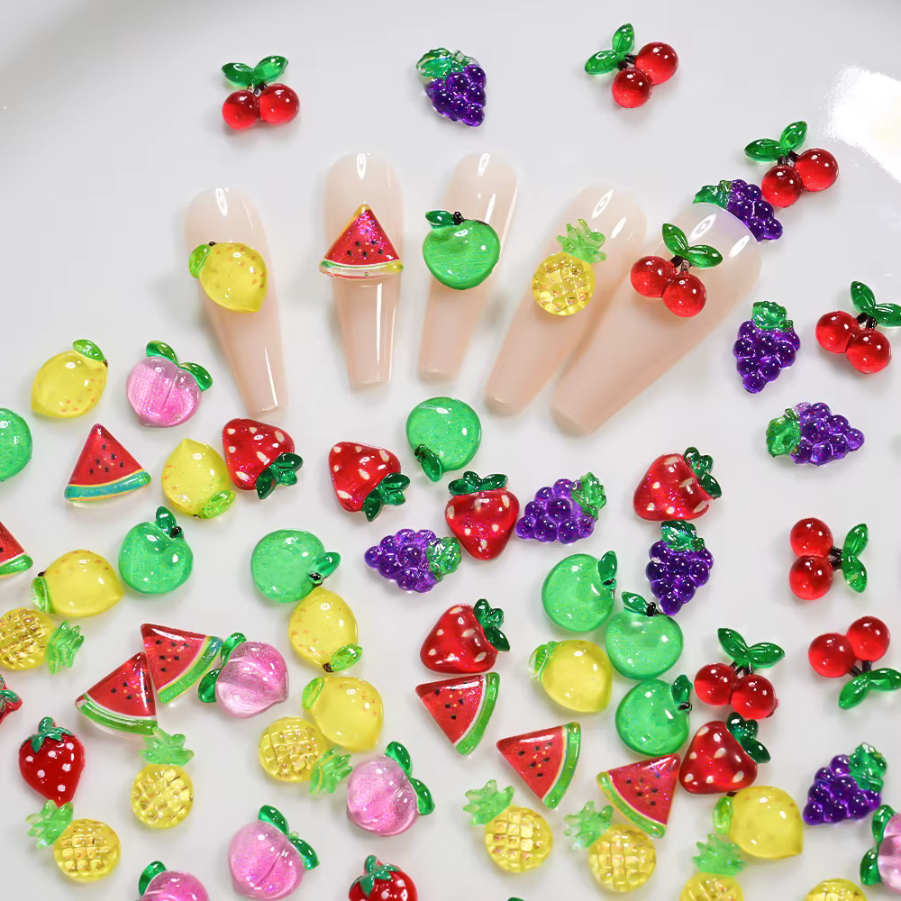 50 pièces 3D mignon fraise Nail Art décorations mode dessin animé Fruits ongles breloques pour Kawaii bricolage coque