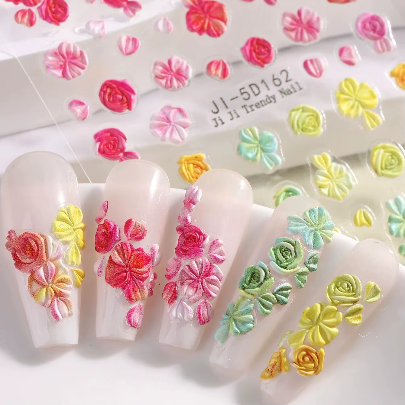 Autocollants pour ongles floraux colorés 5D