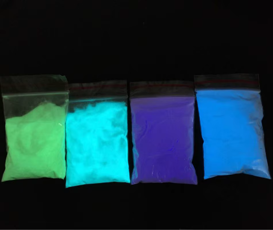 Poudre pailletée pour les ongles