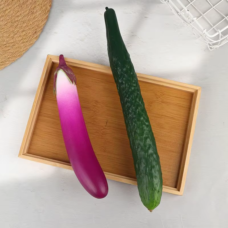 Répliques de légumes artificiels réalistes, douces et sûres, pour la photographie (Aubergine, Concombre)