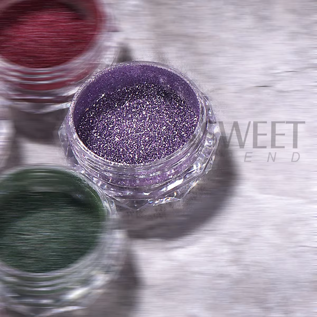 Poudre à ongles chromée miroir violet