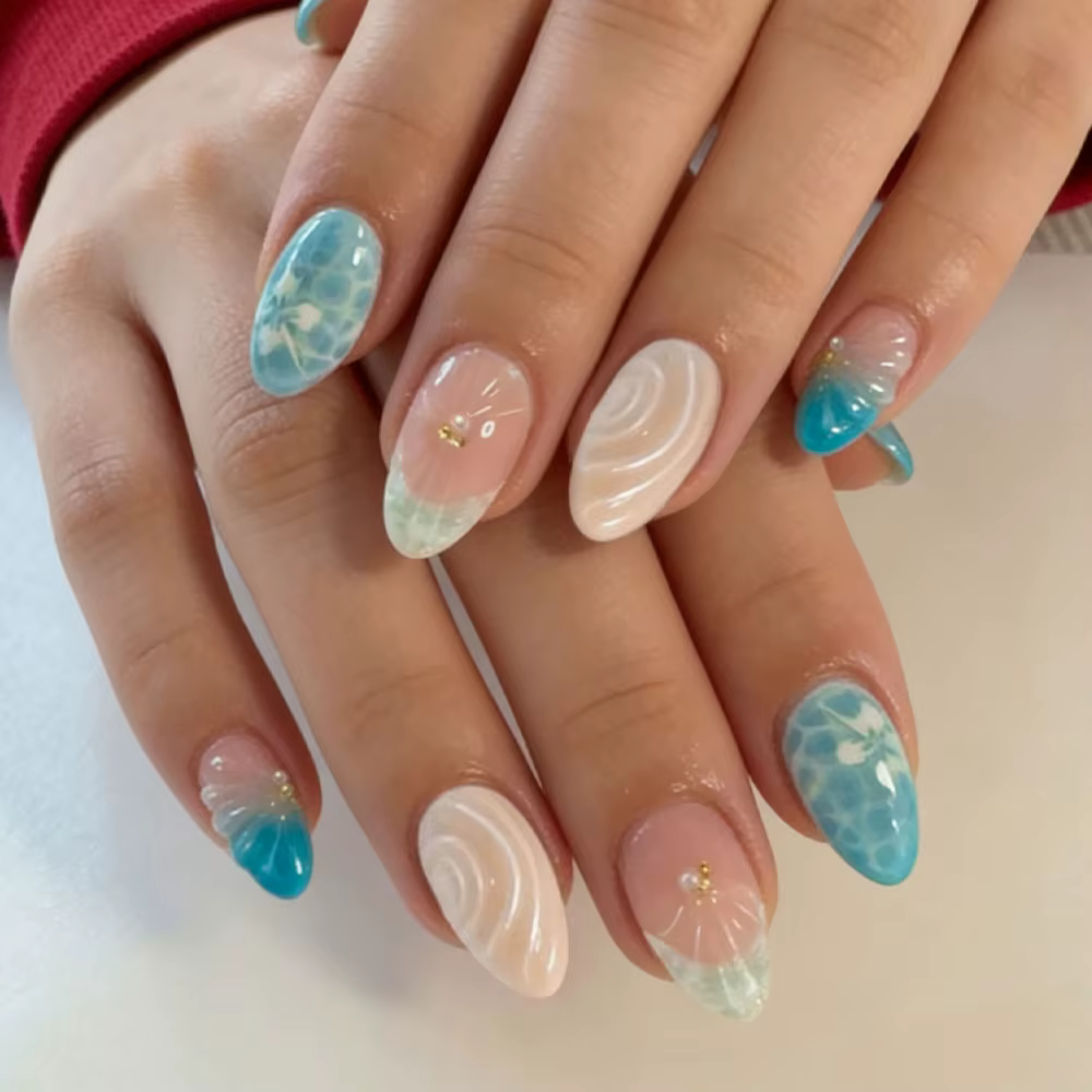 24 pièces par ensemble. Faux ongles courts en gel 3D en forme d'amande