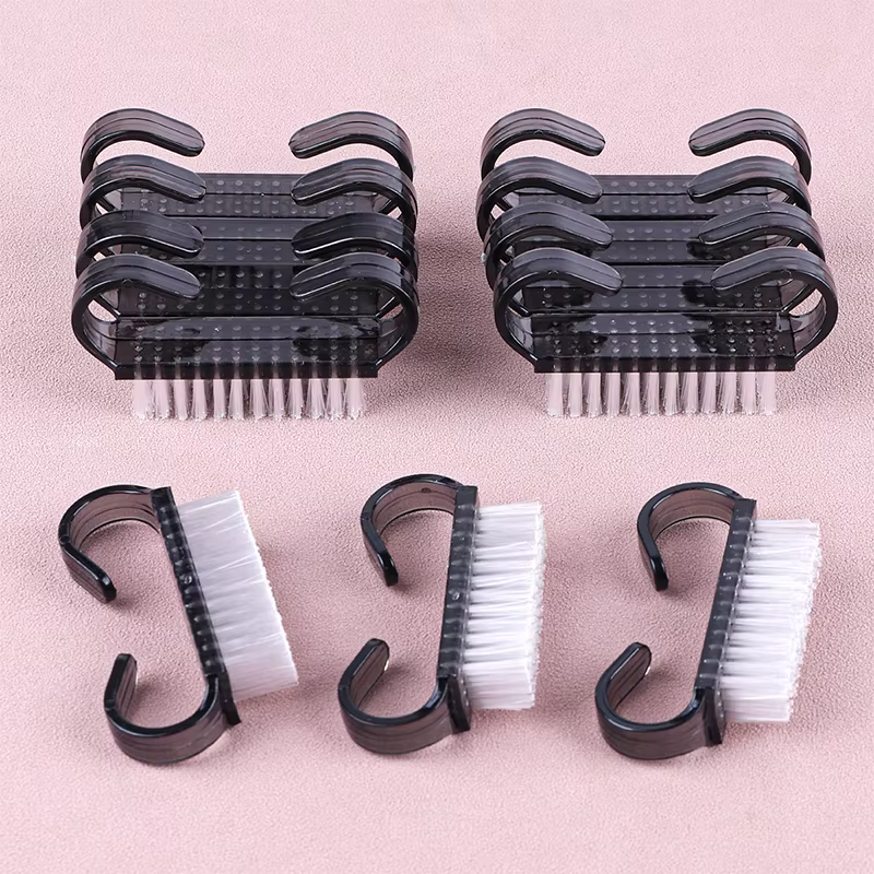 Brosse de nettoyage des ongles noire