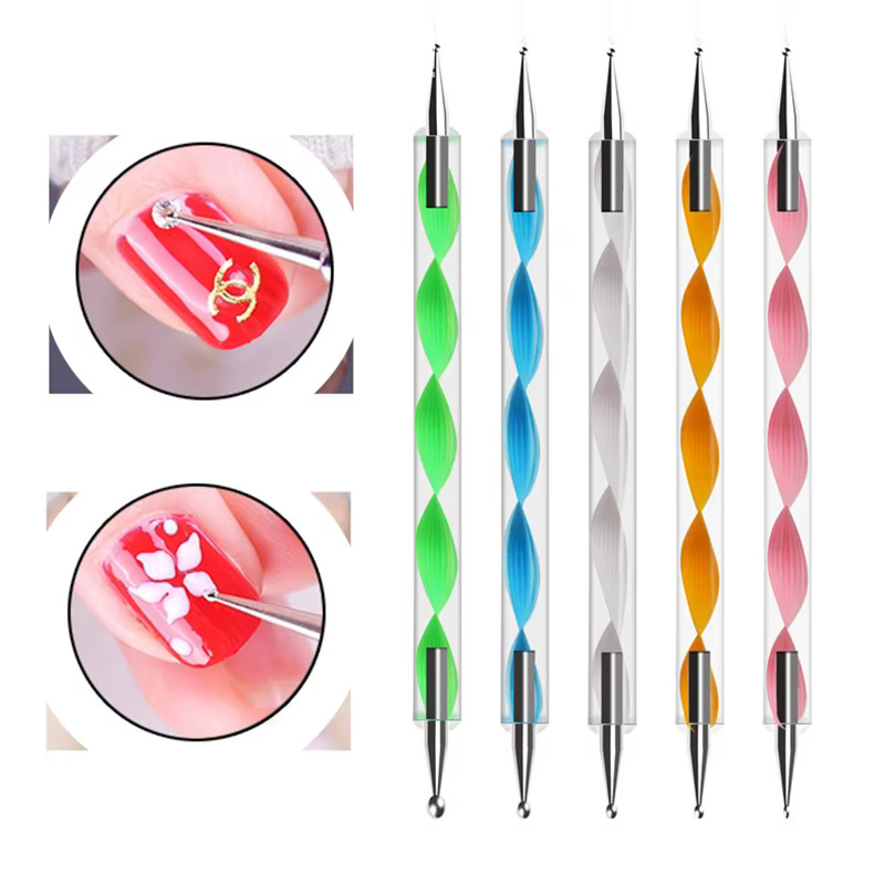Brosse pour Nail Art, pointe de conception