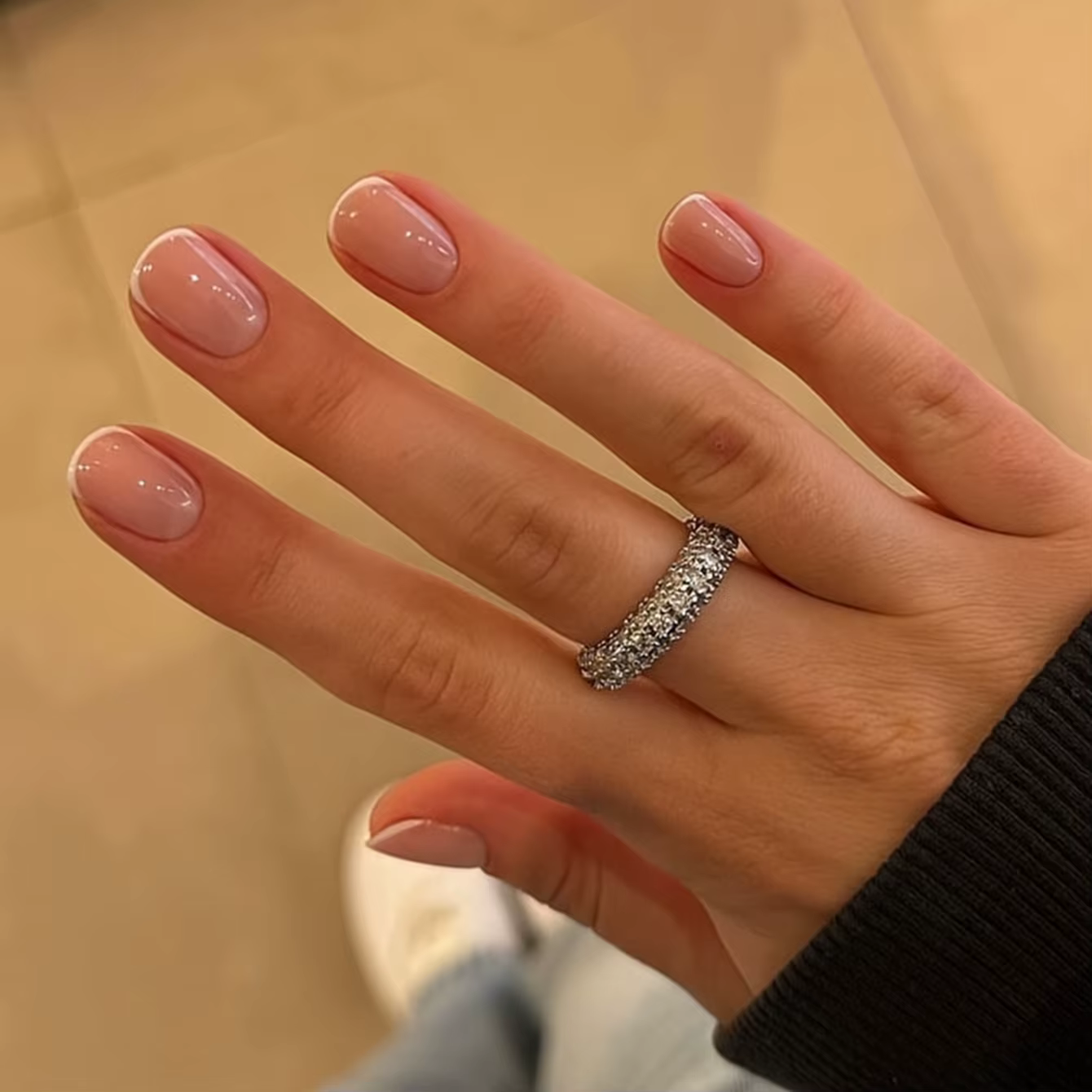 Faux ongles français simples et brillants