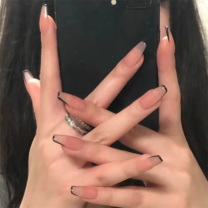 24 pièces/ensemble frais mignon Style artificiel faux ongles couverture complète amovible acrylique presse