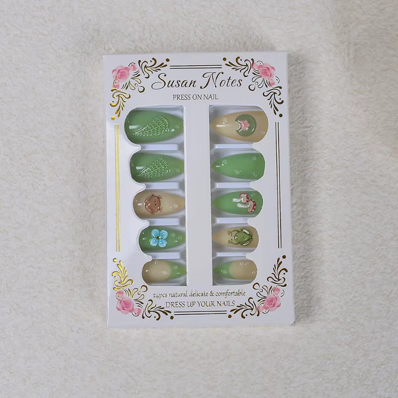 24 faux ongles à presser en amande