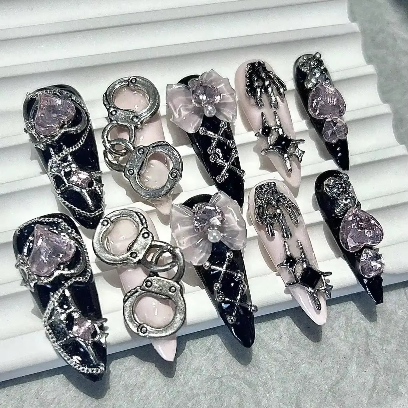 10pcs d'Ongles Faux Faits Main Noirs Roses Longs Pointus y2k Hot Girl Sweet Cool Ongles Portables