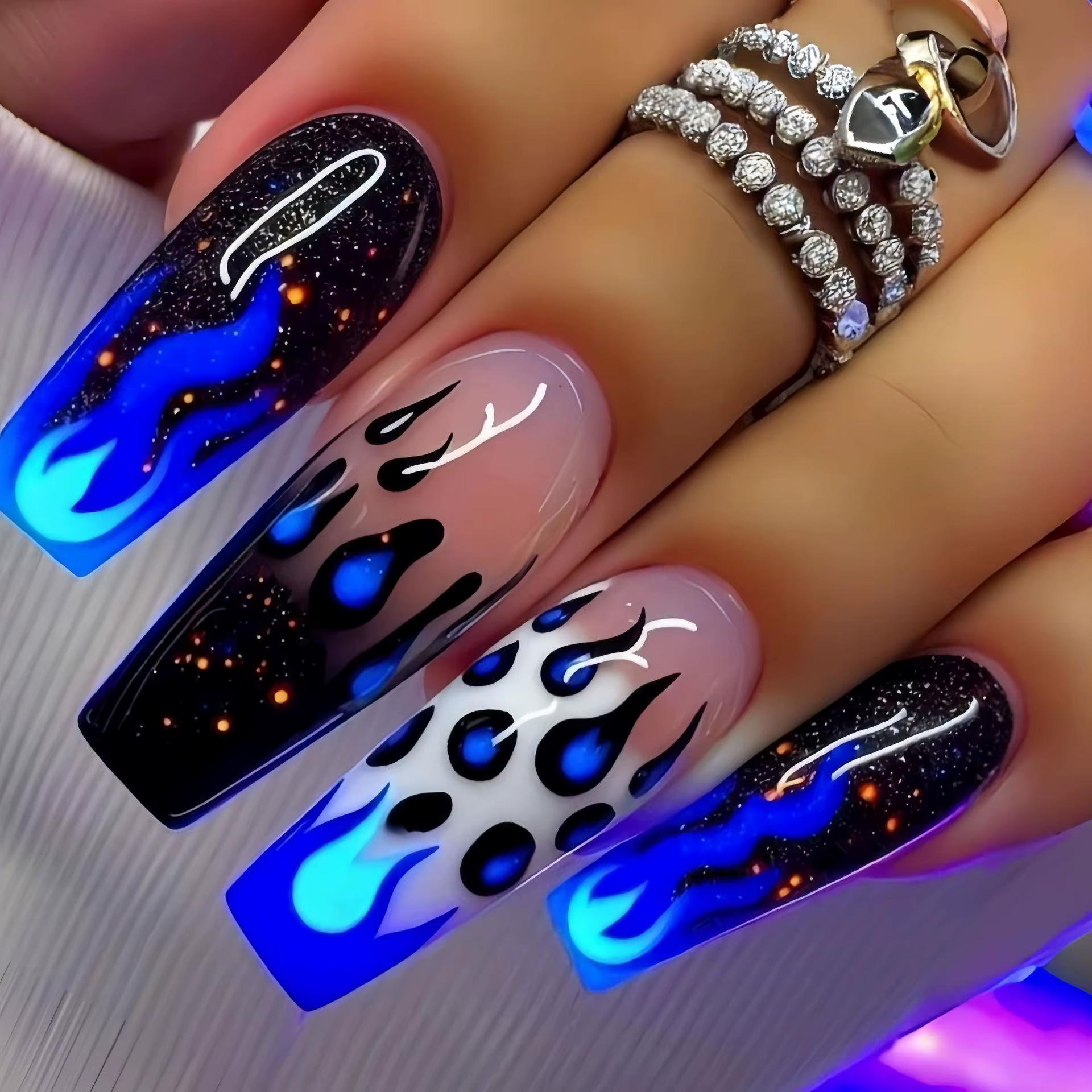 Faux ongles courts, mi-longs