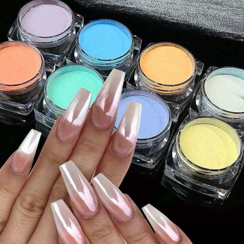 Aurora perle nue rose blanc ongles paillettes poussière Chrome clair de lune
