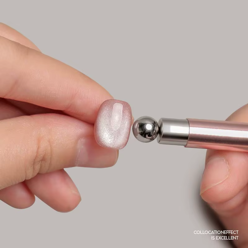Nouvel outil magnétique pour vernis à ongles effet œil de chat