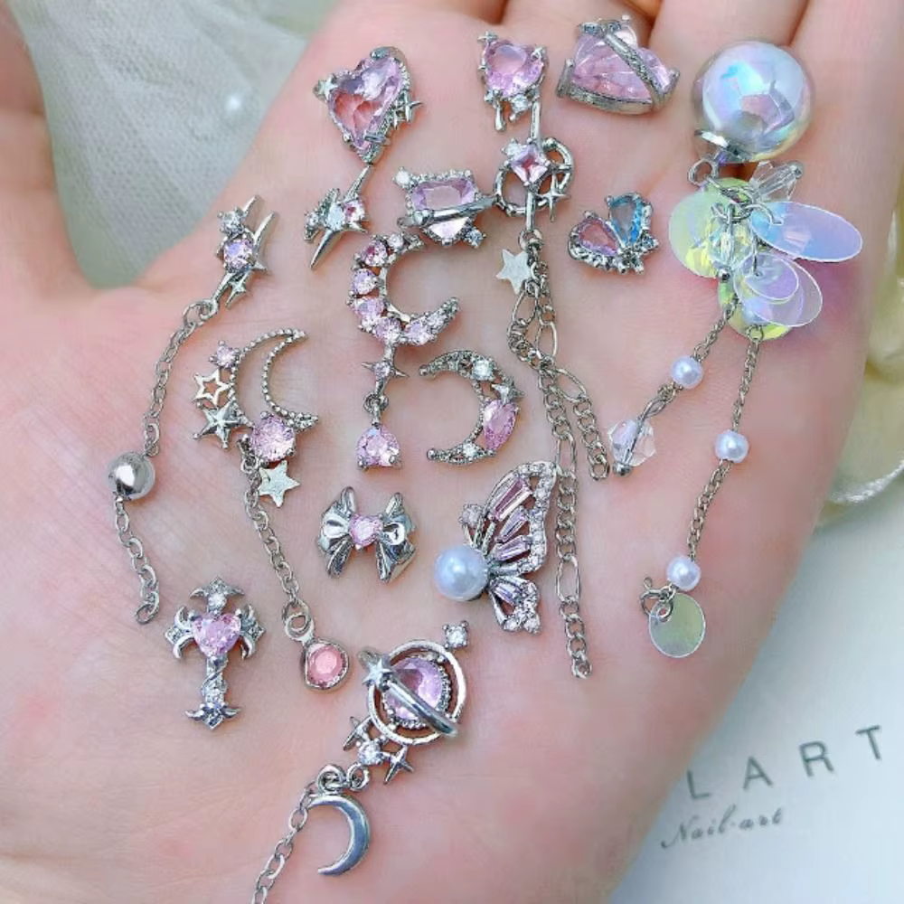 Breloques de luxe légères pour ongles