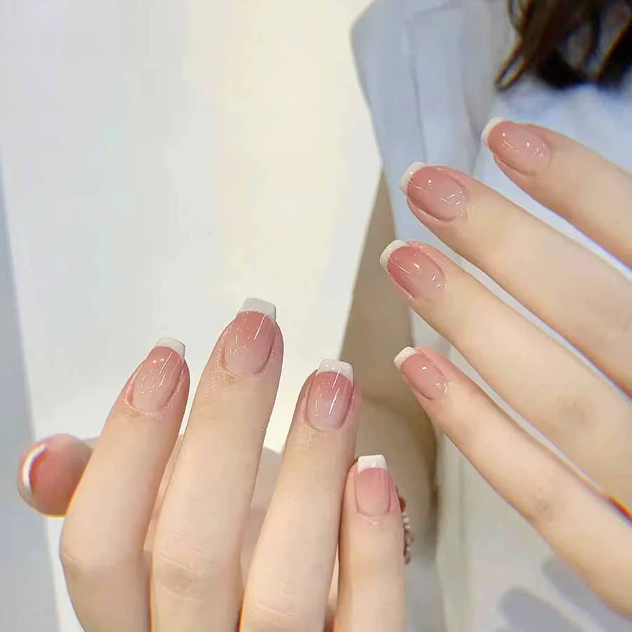 Faux ongles français blancs