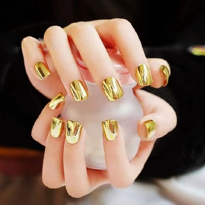 Presse dorée sur les ongles en métal chromé faux